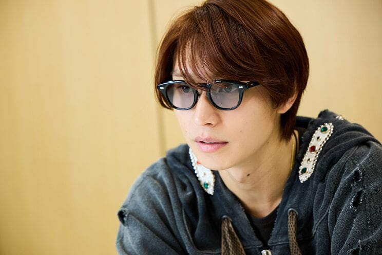 〈7ORDER卒業・阿部顕嵐インタビュー〉「再結成…なぜこのタイミングで卒業する？」「グループ仲は？」「ファンについて」“アラン・ドロン”を目標にする本人にいろいろ聞いてみた_7
