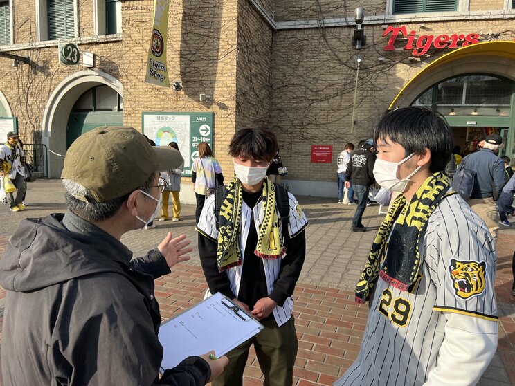 甲子園で虎ファン50人に緊急アンケート。「来季、タイガースはこの監督で！」_2