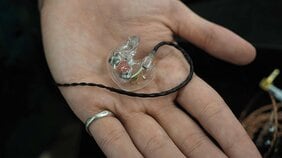 50万円の高級品からオーダーメイドまで マニアがハマる「イヤホン沼」
