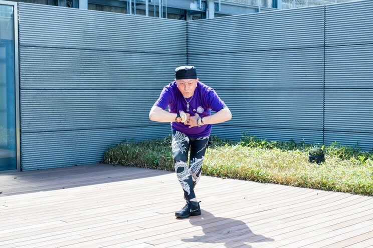 〈デューク更家（72）は今〉「小馬鹿にする風潮に嫌気が差した」テレビから離れた本当の理由…大ブームを生んだ“あの歩き方”への思い_66