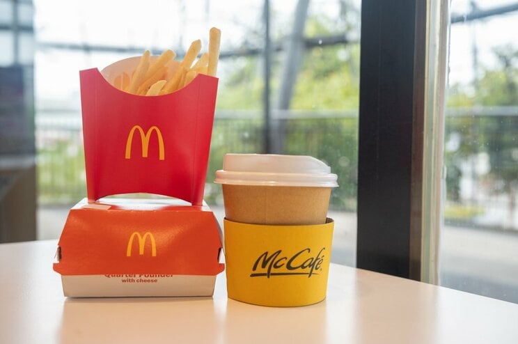 マクドナルドのコーヒーはセットで提供されることが多い
