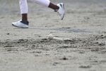 「1人の女子生徒が突然、バッタリと倒れた」誰も助けようとしなかった甲子園の開会式…日本人の多くが「何もしないほうが得」と考えている危険