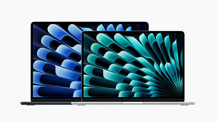 M3 MacBook Airは13インチと15インチの2サイズ展開。毎日の持ち運びを考慮すると、よりコンパクトな13インチがベターな選択肢だといえる