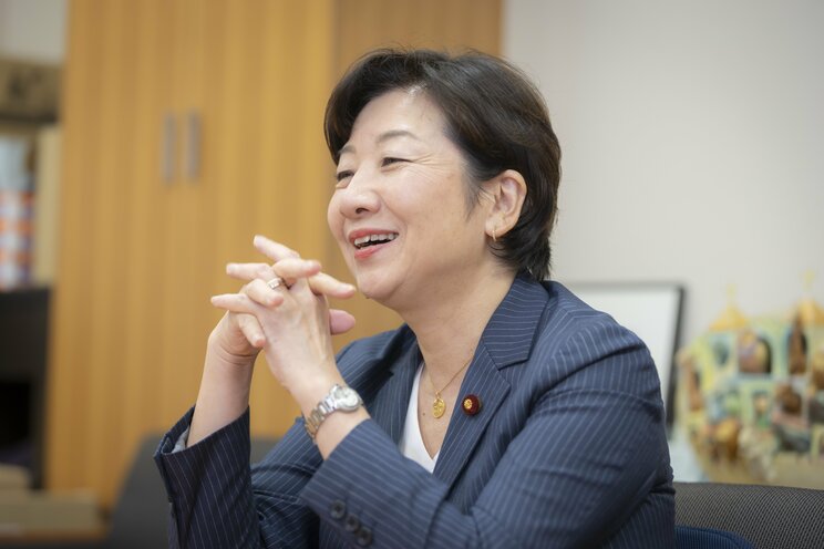 母として、議員として信念を持つ野田聖子さん　撮影／齋藤周造