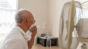 「扇風機をつけっぱなしで寝ると死ぬ」は都市伝説? 5000体以上を検死してきた法医学者が語る“風の当てすぎ”が招く怖すぎる結末