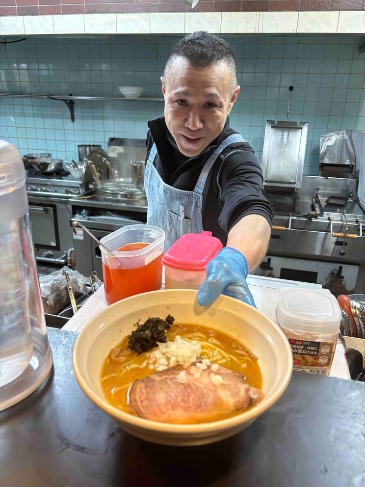ラーメン店「七福軒」のオーナー・青木良夫さん（撮影／集英社オンライン）