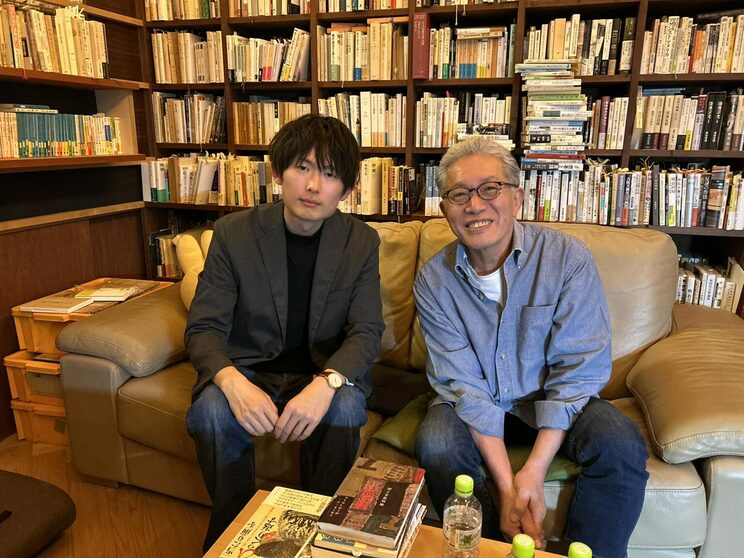 内田樹氏（右）と李瞬志氏（左）