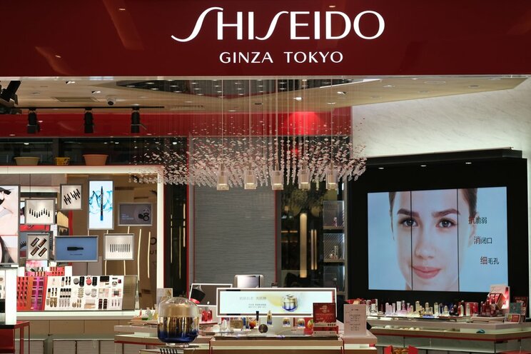 中国・上海にある資生堂