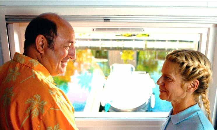 フランスがサメ映画を作るとここまでオシャレで文芸的に!? 名作『ジョーズ』にオマージュを捧げたスタイリッシュすぎる『シャーク・ド・フランス』_7