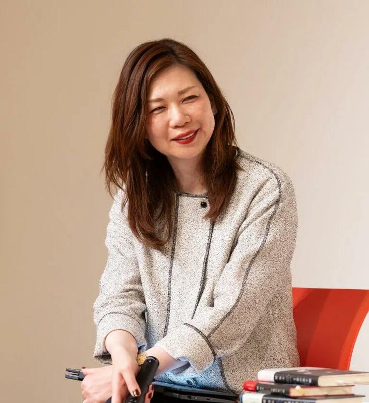 えなみ・あみこ◉75年大阪府生まれ。京都芸術大学教授。書評家。共著に『韓国文学を旅する60章』『日本文学にみる純愛百選』『世界の8大文学賞　受賞作から読み解く現代小説の今』など。