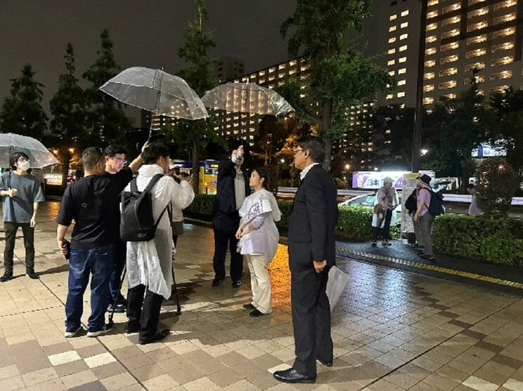6月12日、石丸氏が去った後の板橋区の路上