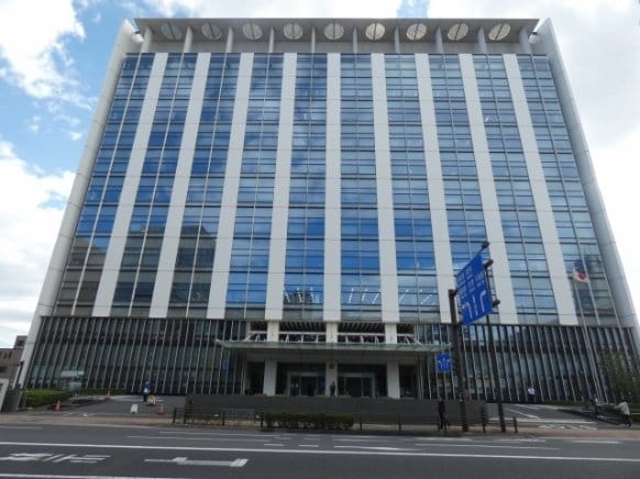 千葉県警警察本部（写真／PhotoAC）