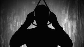 低所得者に厳しい「鬼の自民党政権」…日本のお粗末すぎる生活保護、機能しない雇用保険、そして人生に絶望する人々が増えた
