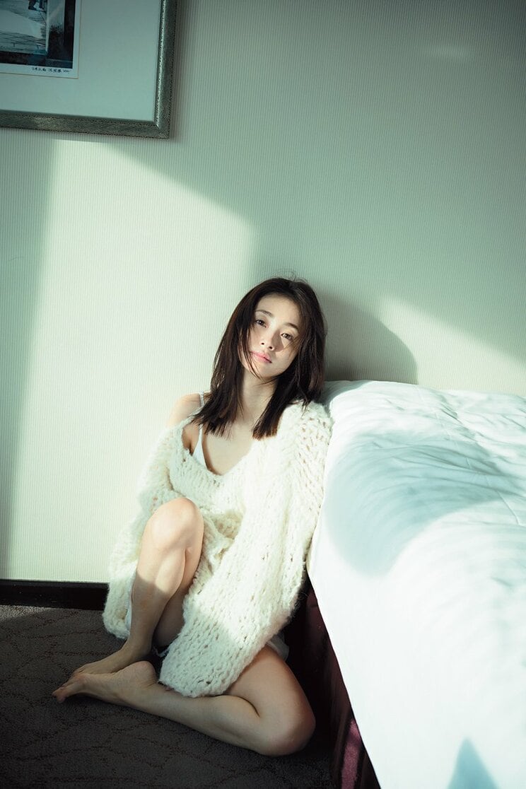 写真集『Midday Reverie』より　撮影／川島小鳥