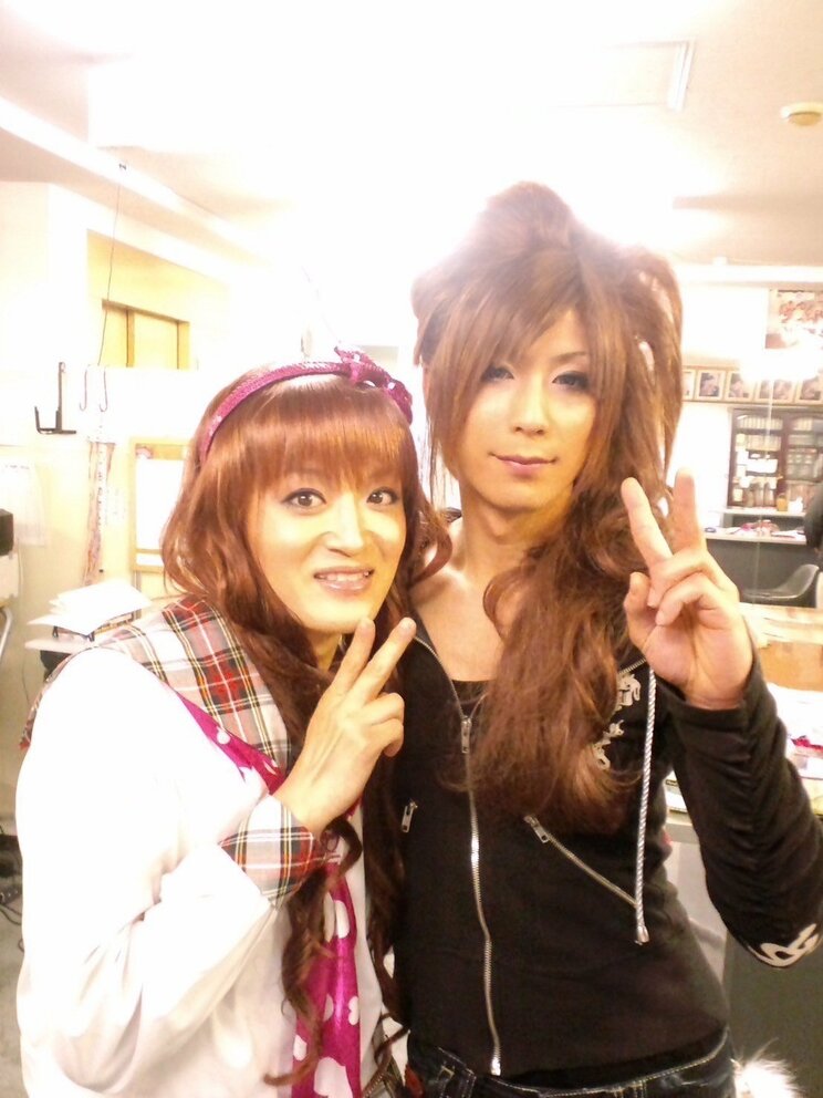 桜塚やっくん（左）とTaiGaさん（右）