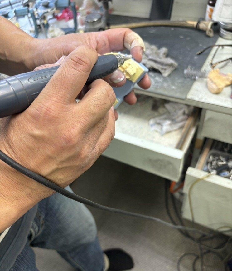 取材に応じた関東近郊の歯科技工士