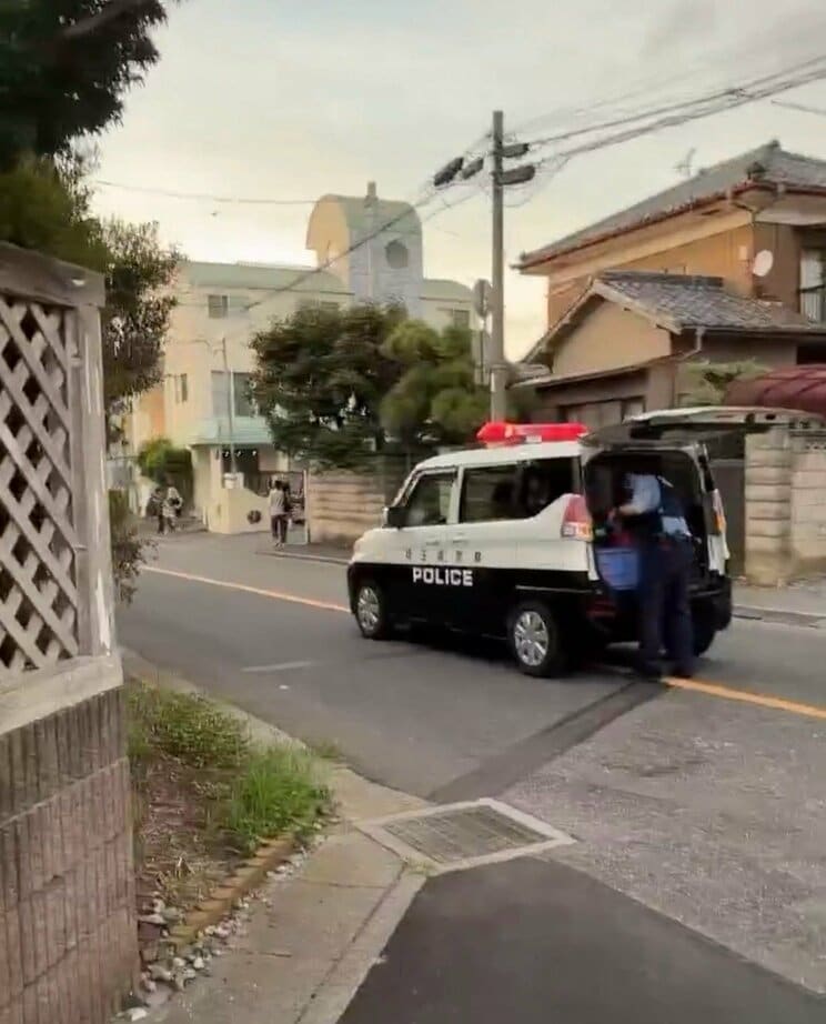 《埼玉踏切・殺人未遂》「あおり運転は本当にあったのか？」防犯カメラに残された“車間距離”と逮捕されたJAF職員の評判「実家の母の面倒をみて、近所の雪かきもしてくれる」_16