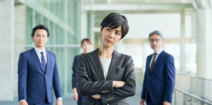 できの悪い後輩や新人にストレスを抱える上司も（写真／shutterstock）