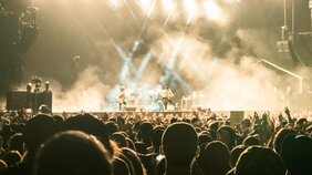 小山田圭吾の”いじめ”はいかにつくられたか――活動再開の背景にあった女性ファンの「集合的知性」