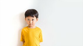 「学校に行きたくない」と子どもが言ったときの最大の禁句は「もう少しだけ頑張ってみなさい」…では、親として子どもの不安を爆発させない言葉とは？