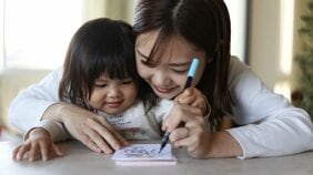 「もはや押し付け」「正月早々嫌な気持ちに」年賀状じまいした相手に送るのはマナー違反？ マナー講師の意外な見解