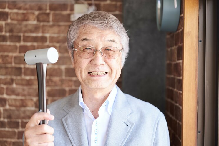 「NHKのど自慢」に批判続出。21年間、鐘奏者を務めた“鐘のおじさん” 秋山気清さんはカラオケ仕様にリニューアルされた番組を見て何を思う？_15