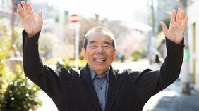 〈笑点卒業〉木久扇が愛した昭和の怪人“横山やすし・立川談志” との宇宙人レベルの交流…タクシーでキレ散らかすやっさんと参院選で「笑ったやつは一票入れて」と談志との思い出