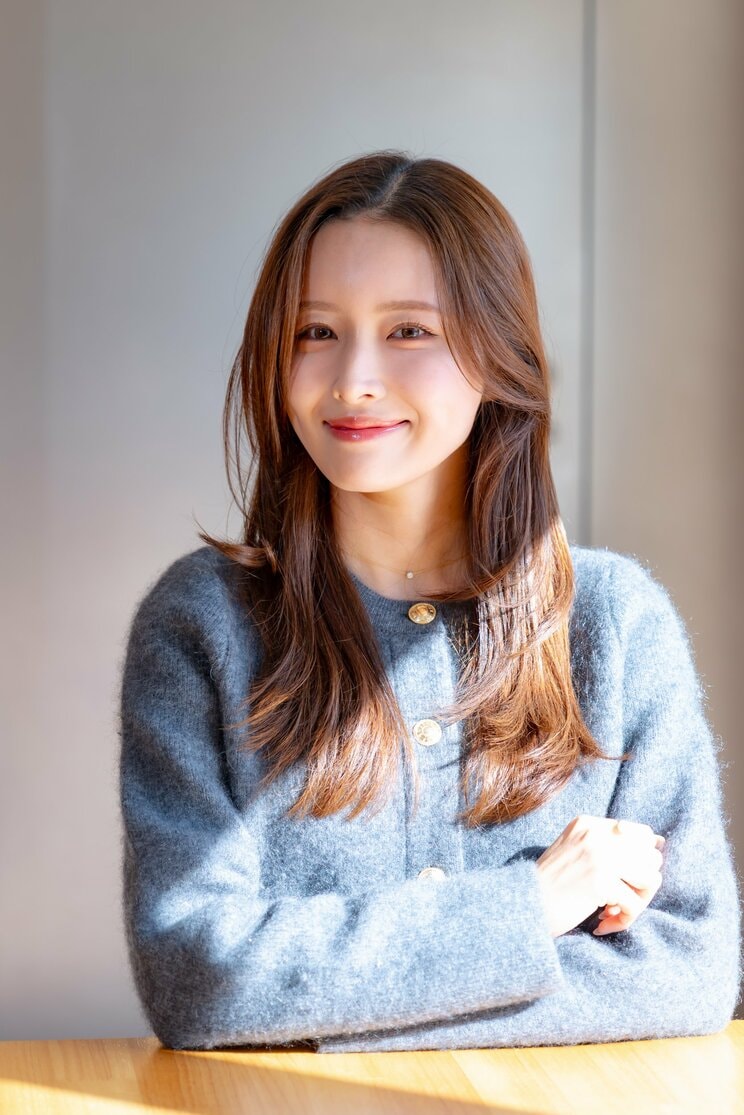 “石原さとみ似”で話題のインフルエンサー、SNS誹謗中傷に持論「相手にした時点で負け」実はSNSが苦手な30万人超フォロワーの新山桃子の素顔_9