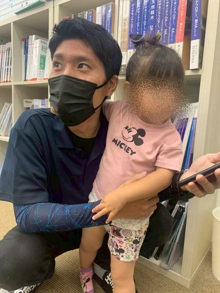 生前の拓也さん。子どもによく懐かれる青年だったという