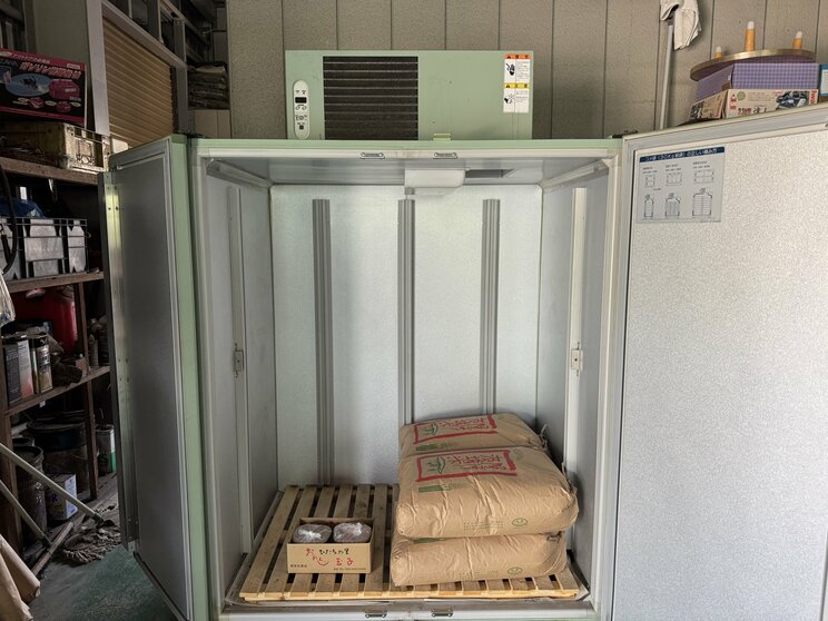 Ｃさん宅の冷蔵庫（撮影/集英社オンライン）