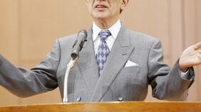 なぜ日本からブラック校則はなくならないのか…校則は憲法より上位の存在、その校則の権限は校長に絶対的に委ねられている現状