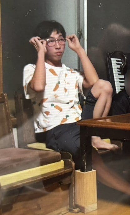 宝田容疑者のプライベート写真(家族提供)
