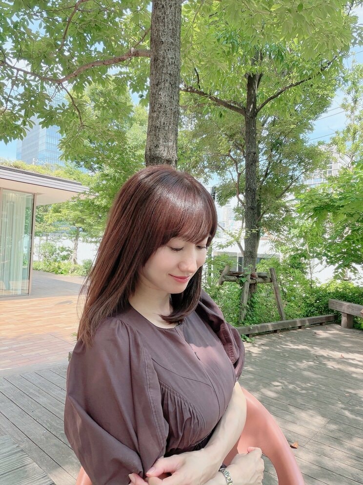 話題の気象予報士・吉井明子が語る31歳での転身と45歳の水着挑戦「ここでやらなければ後悔する」_8