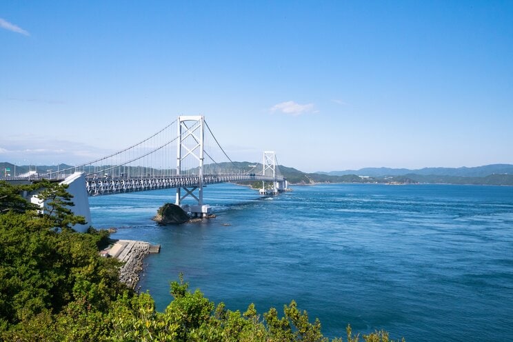兵庫県と徳島県を繋ぐ大鳴門橋