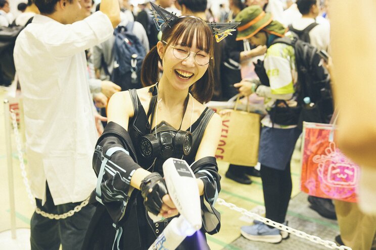 「ニオイに耐えられず引き返した」という参加者も…コミケの激臭問題をシューっと吹き消す消臭スプレーの輪_34
