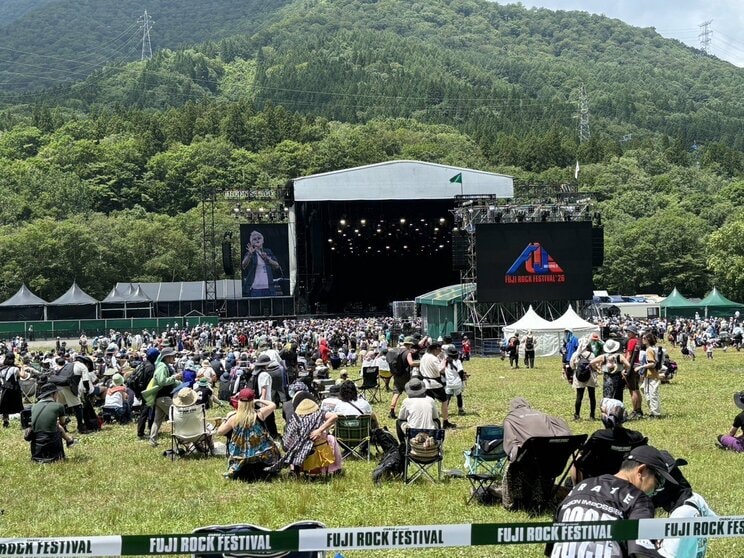 〈フジロックで「ニッポン」大合唱〉Hi-STANDARD「右だ左だと言ってる場合じゃない」発言が物議…パンクが持つ政治性【ハイスタ論争】_16
