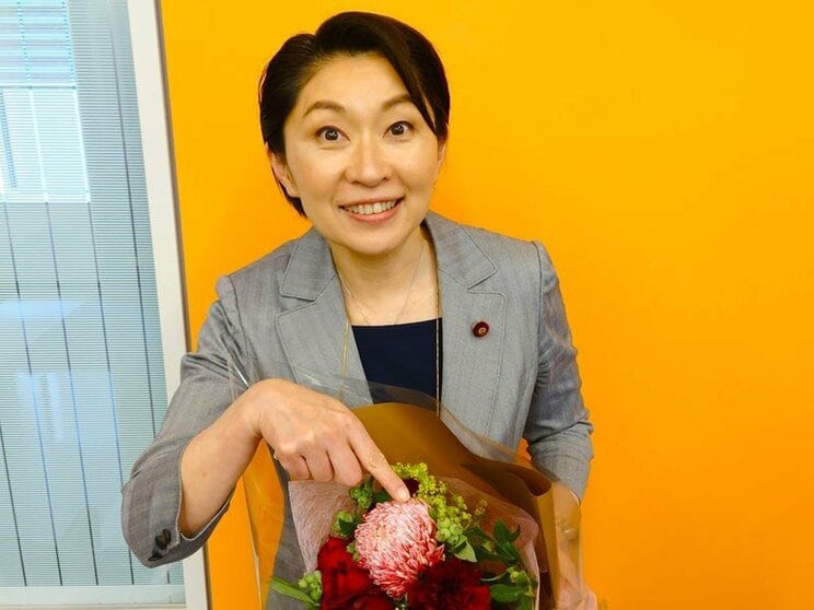 自民党税制調査会の幹部職を辞任する意向を固めた小渕優子元経産相（写真／本人Facebook）
