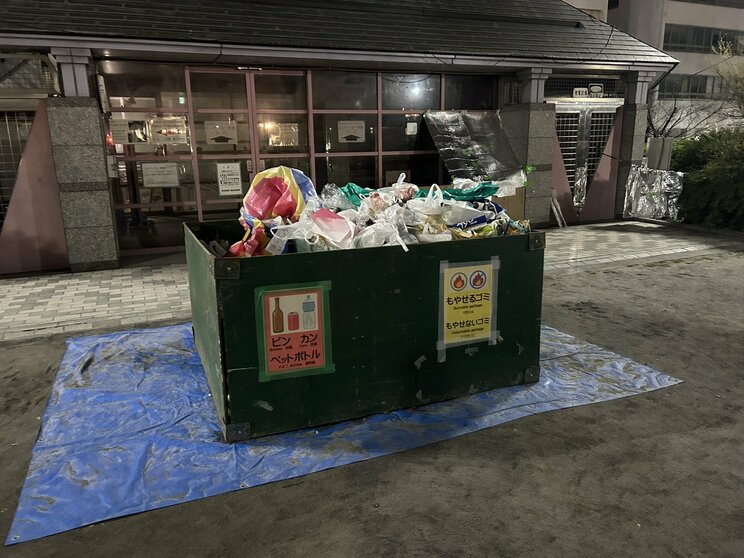 ごみは集積場へ