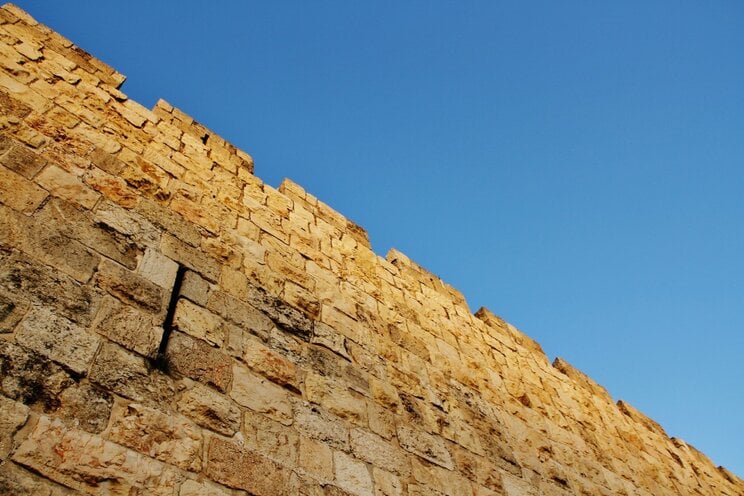 エルサレムの旧市街の城壁（写真／PhotoAC）