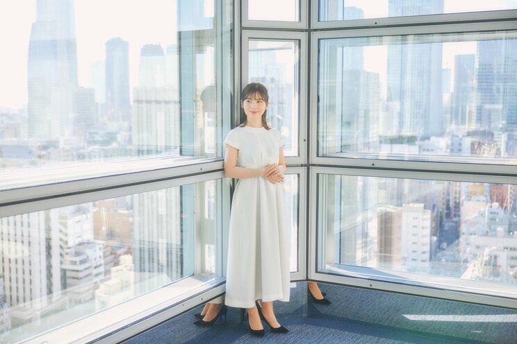 「展示会の運営からモデルまで」「カーディガンのポケットの高さにもこだわる」日本テレビのアパレルブランド、Audireで奮闘する、ファッション大好き佐藤真知子アナ_9