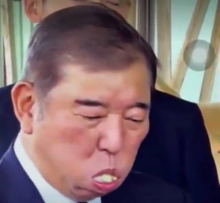 問題となっているおにぎりのシーン