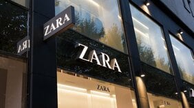 アラカンの靴・アクセサリー選びには「ZARA」が超使える! 毎日コーデをアップデートする“BBA世代”のショッピング術