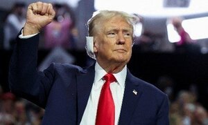 NHK党・立花氏襲撃〉「ブザーの音が鳴り金属製の筒が落ちた」負傷後も7