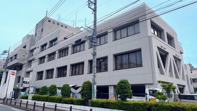 狛江市役所（PhotoAC）