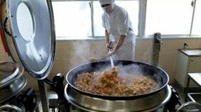 「宗教上の配慮」で給食の“いただきます”を廃止? 福岡市で誤発注により2万食を廃棄? 給食をめぐる炎上案件の真相を調査