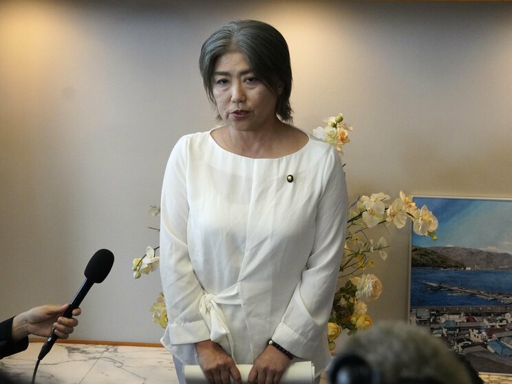 7月18日、記者の質問に7月中に辞任する意向を明らかにしていた田久保真紀市長