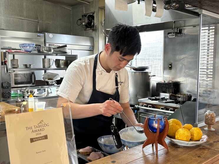 これまで約30カ国の研修生に自身のラーメンの作り方を教えてきた渡邊さん