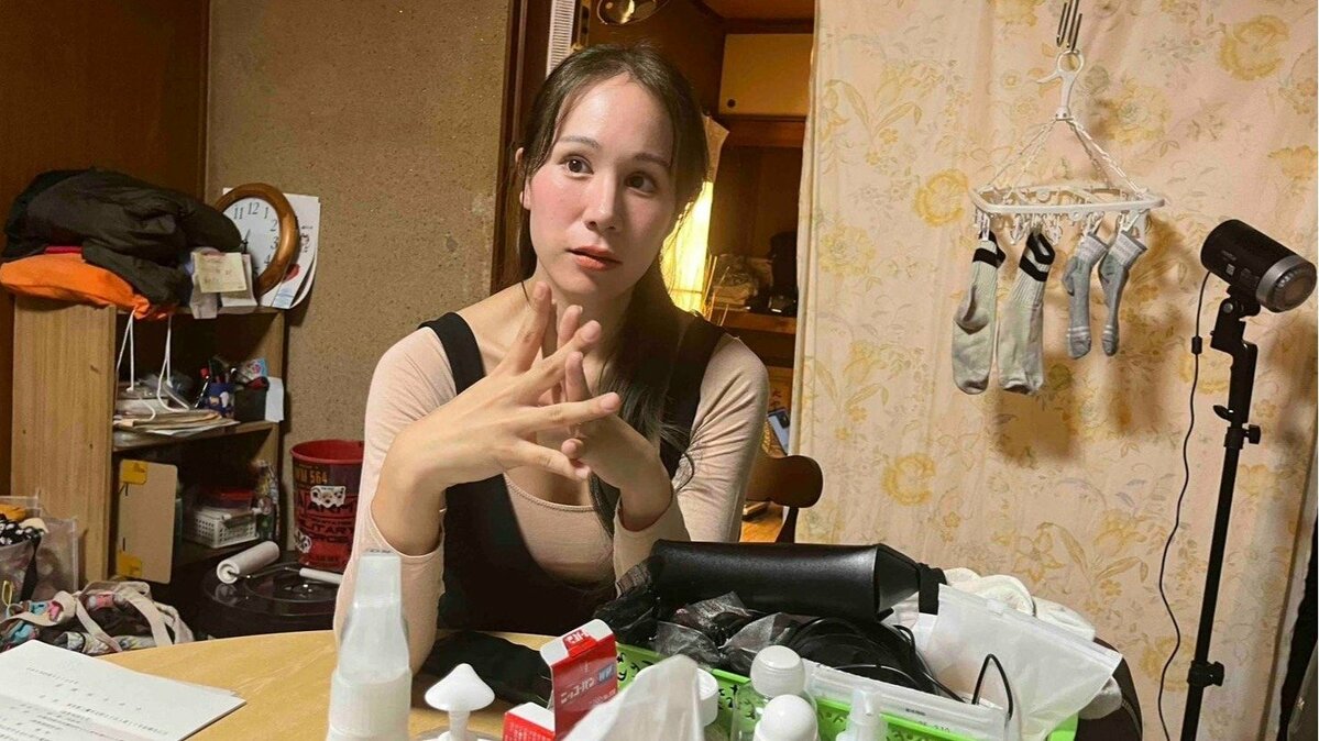大正時代の無修正エロ写真 自ら出演の「無修正わいせつ動画」投稿で逮捕された32歳女性〉「アダルト配信をはじめたきっかけは彼の借金でした…」約1億円の動画収益も追徴金などでほぼ無一文に…「今後も配信はやります」  | 集英社オンライン | ニュースを本気で噛み砕け