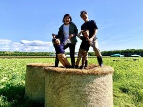 家賃は月35,000円「どこまでも広がる空の下で子育てをしたい」一家で北海道へ移住し助産院を開業した家族「大都市に住むメリットはあまりない」という価値観を持つ新世代