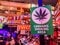 バンコク最大の歓楽街「ナナプラザ」に設置された大麻喫煙エリア